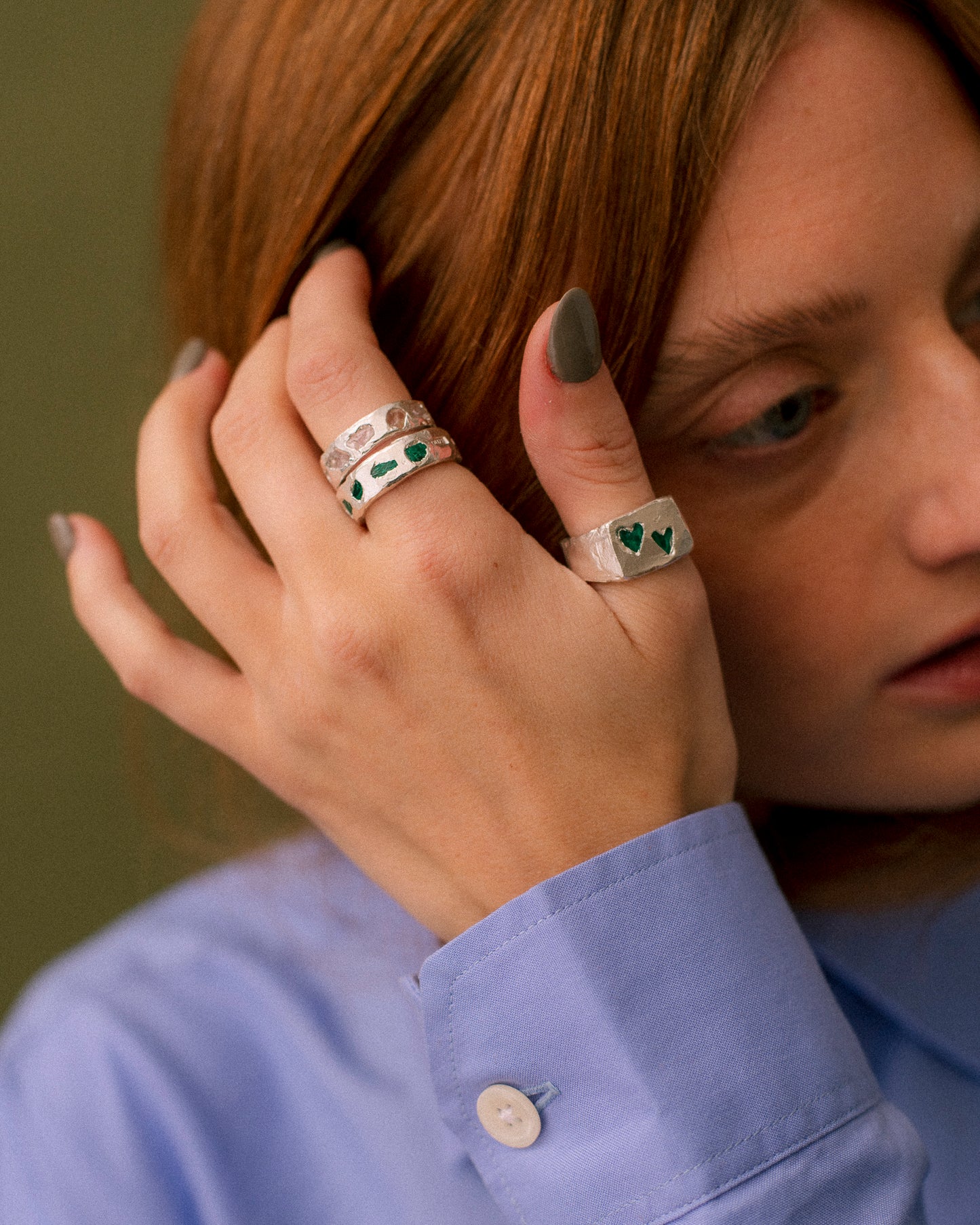 Raw Emerald Scatter Band -Ring