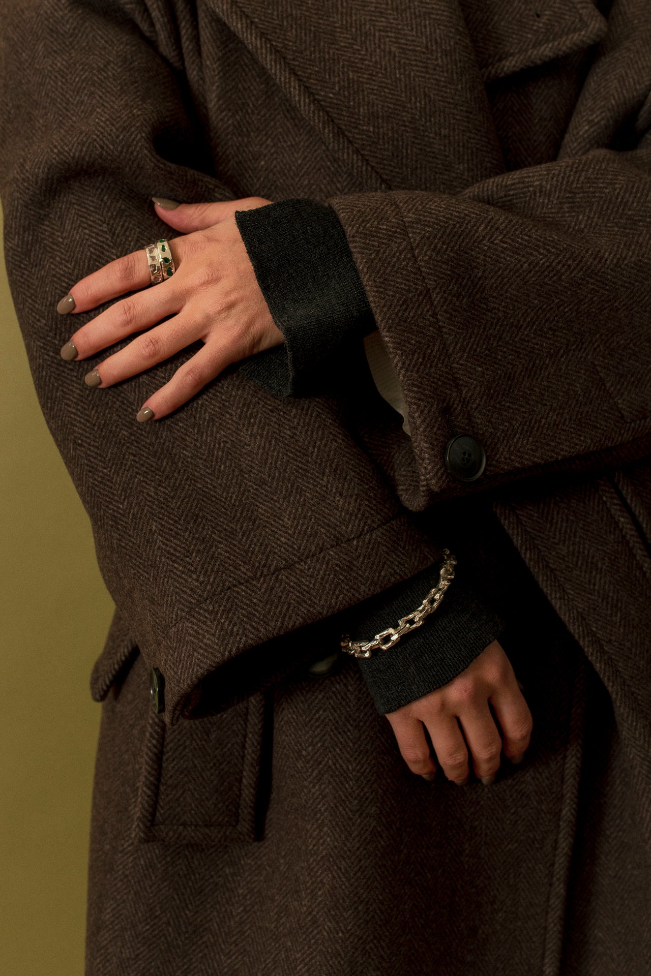 Raw Emerald Scatter Band -Ring