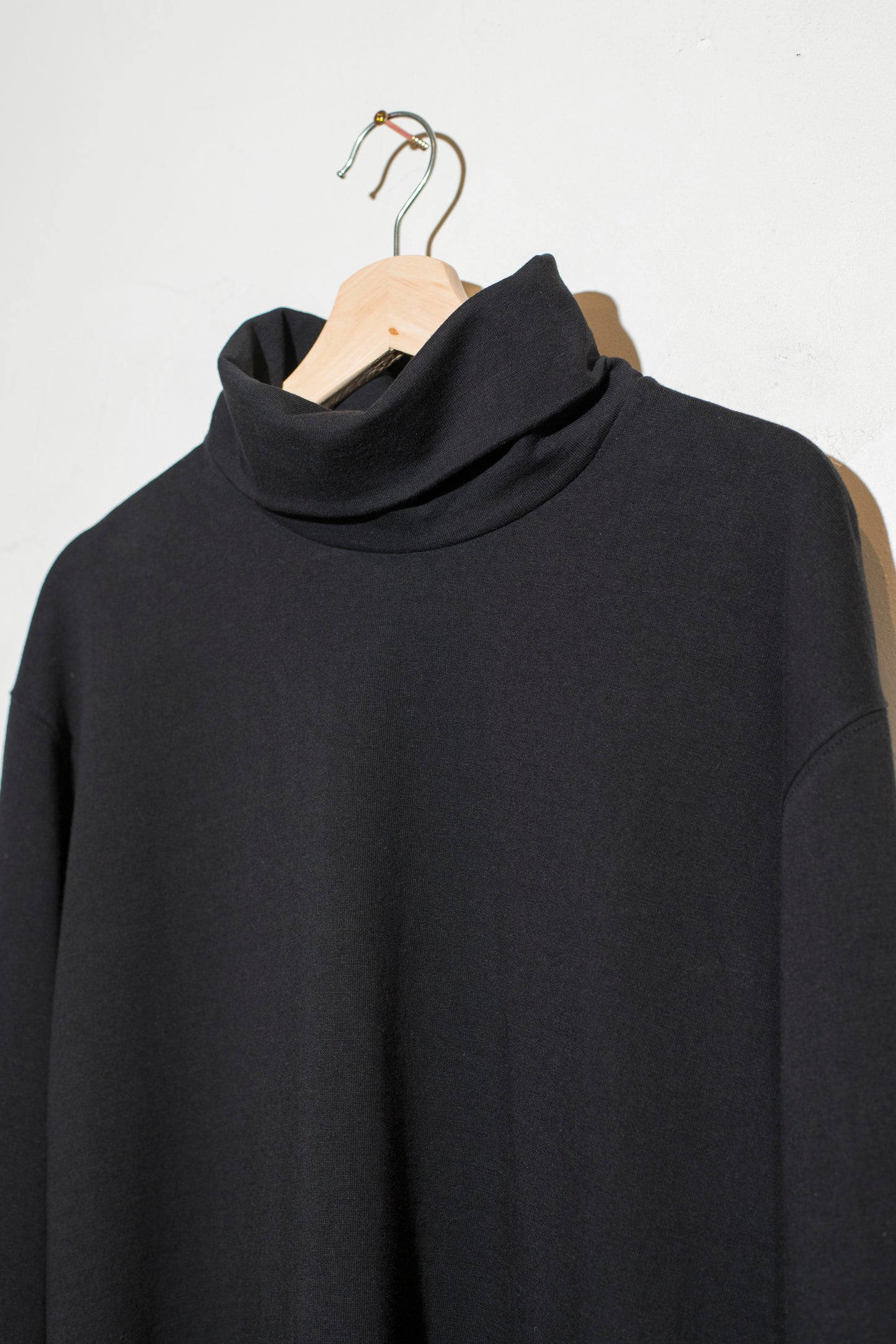 Tsuriami L/S High Neck