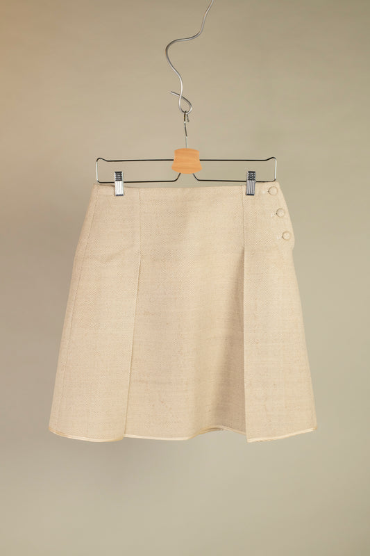 pleated skirt