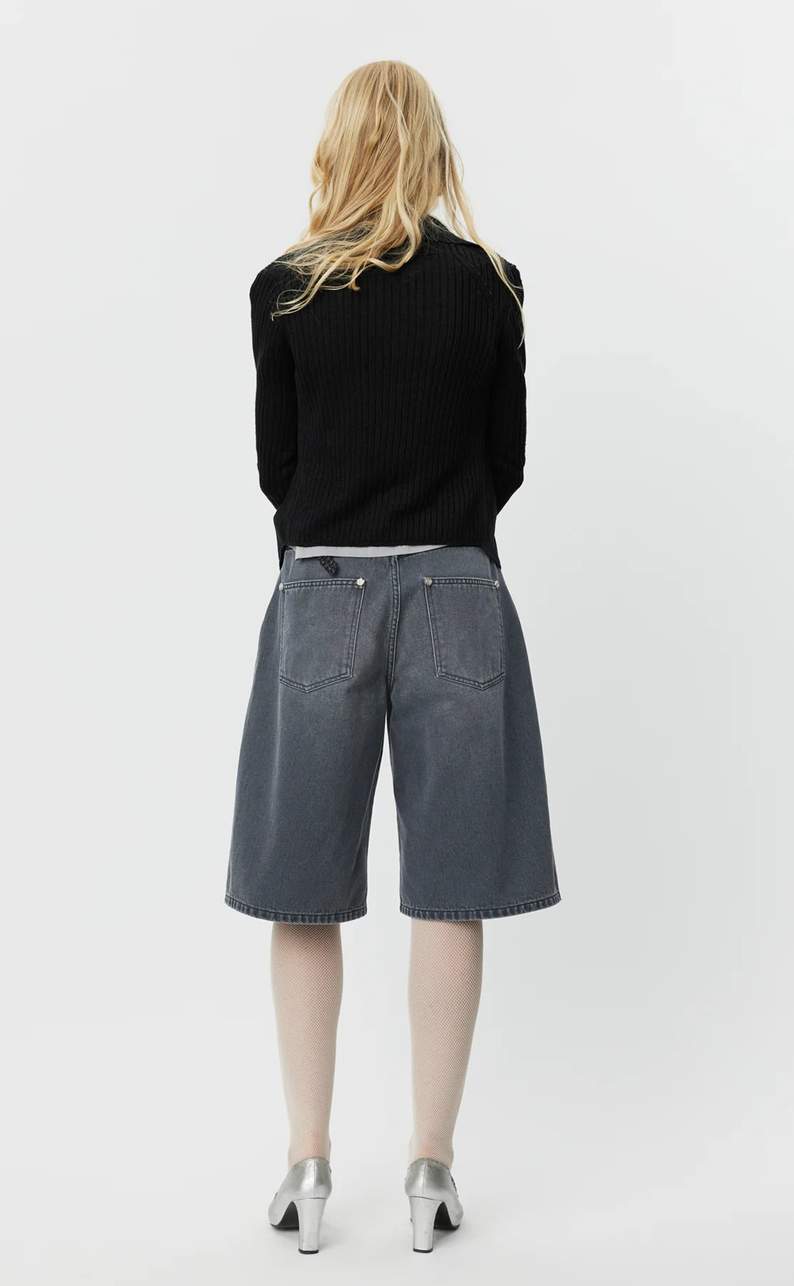 flower rivet shorts